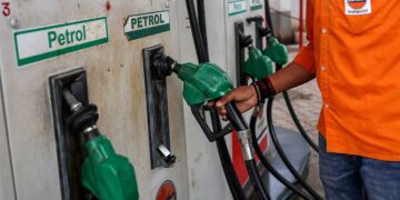 Crude Oil महंगा होते ही केंद्र का बड़ा फैसला, Diesel और ATF पर Windfall Tax बढ़ाया, Petrol को मिली राहत