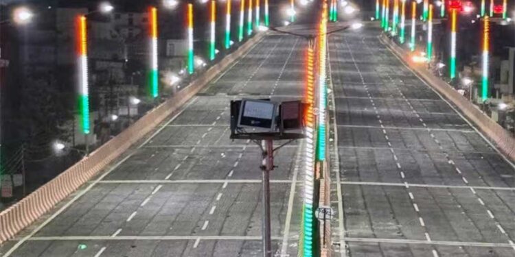 Gorakhpur Development: फोरलेन, फ्लाईओवर और एक्सप्रेसवे से बदली गोरखपुर की तस्वीर, इंफ्रास्ट्रक्चर में नई पहचान बना शहर