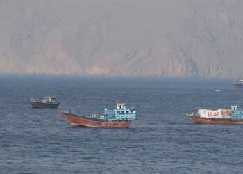 US-Iran Tension: टूटा सीजफायर, अब Hormuz Strait पर टिकी दुनिया की नजर, जानिए क्यों भारत के लिए अगले 40 दिन होंगे बेहद अहम