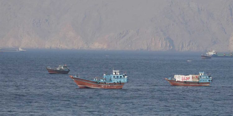 US-Iran Tension: टूटा सीजफायर, अब Hormuz Strait पर टिकी दुनिया की नजर, जानिए क्यों भारत के लिए अगले 40 दिन होंगे बेहद अहम