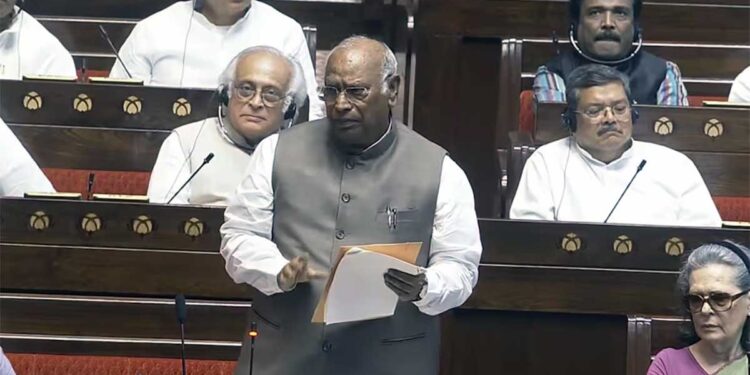 राज्यसभा में मनुस्मृति पर खरगे के बयान से हंगामा, BJP ने जताया विरोध, नड्डा बोले- समाज में अशांति फैल सकती है
