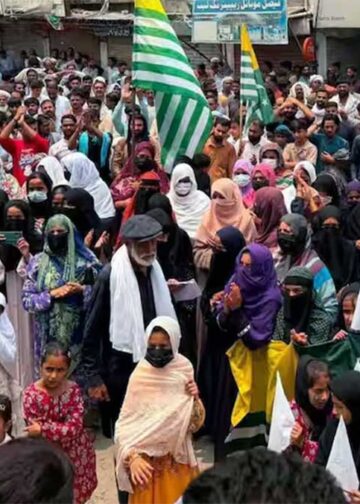 PoJK Protest: PoK में 'आजादी' और 'इंकलाब' के नारों से गूंजीं सड़कें, लाखों लोगों का पाकिस्तान सरकार और सेना के खिलाफ प्रदर्शन