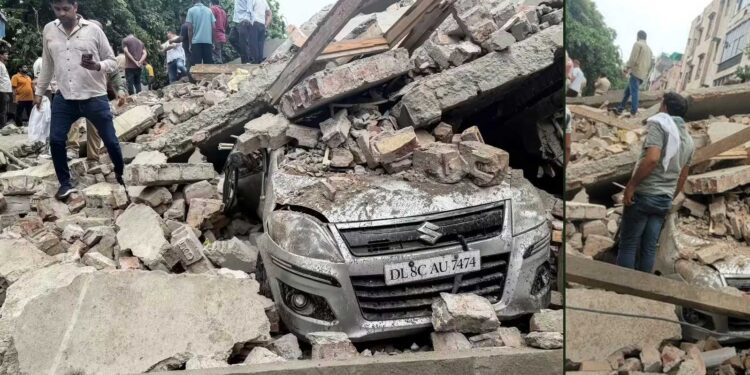 Delhi Building Collapse: रोहिणी में बारिश के बीच गिरी 4 मंजिला बिल्डिंग, मलबे में कई लोगों के दबे होने की आशंका
