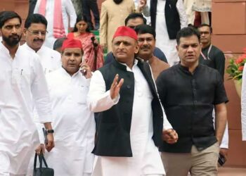 UP में Gen-Z Movement 2.0 की आहट? जौहर यूनिवर्सिटी पर सियासी घमासान, विपक्ष ने खोला मोर्चा