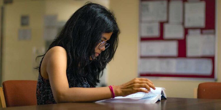 Bihar Scholarship 2026: 12वीं पास बेटियों से लेकर UPSC Aspirants तक, इन सरकारी योजनाओं में मिल रही लाखों रुपये की आर्थिक मदद