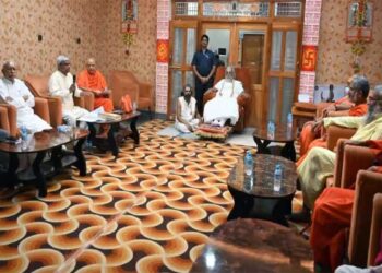 Ayodhya Ram Mandir: ट्रस्ट की बैठक में कई बड़े फैसले, लेकिन CEO और महासचिव के नाम पर अभी सस्पेंस, 2 सितंबर को होगा अंतिम निर्णय