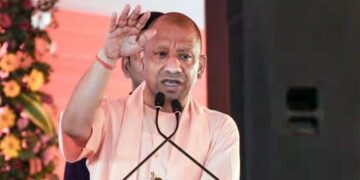 Banda News: 'सपा को कब्रिस्तान प्यारा, राम मंदिर का करते हैं विरोध', बांदा में विपक्ष पर जमकर बरसे CM योगी
