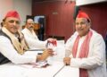 बलिया नगर में सपा की दावेदारी तेज, अखिलेश यादव से मिले अकमल नईम खां मुन्ना, अखिलेश यादव ने कहा-‘लगे रहो, तैयारी करो’