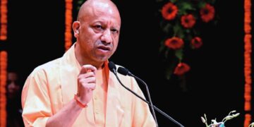 UP News: Gen Z को गो सेवा से जोड़ेगी योगी सरकार, गांव-गांव बनेंगे 10 हजार ‘गो मित्र’; जानें पूरा प्लान