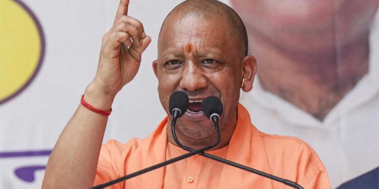 UP Jobs: युवाओं के लिए CM योगी का बड़ा ऐलान, 6 महीने में 1 लाख सरकारी नौकरियां देने का दावा