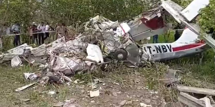 Kanpur Plane Crash: गंगा बैराज के पास ट्रेनिंग एयरक्राफ्ट क्रैश, 2 पायलटों की मौत की खबर से मचा हड़कंप
