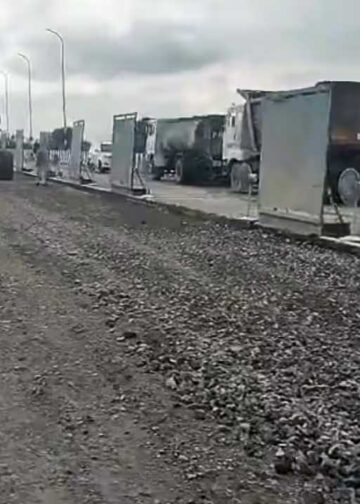 Lucknow-Kanpur Expressway फिर धंसा, बारिश ने खोली निर्माण की पोल; 10 जगहों पर सड़क में आई दरार