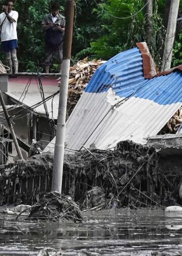 Nepal Flood में भारी तबाही, 162 मौतों से मचा हाहाकार; 300 भारतीय भी लापता, कैलाश मानसरोवर यात्रियों की बढ़ी चिंता