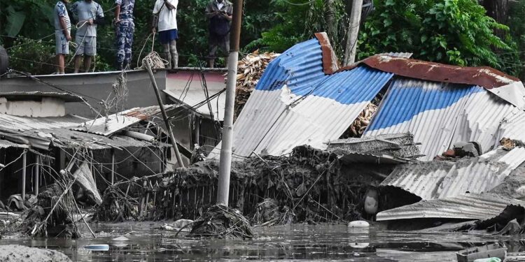Nepal Flood में भारी तबाही, 162 मौतों से मचा हाहाकार; 300 भारतीय भी लापता, कैलाश मानसरोवर यात्रियों की बढ़ी चिंता