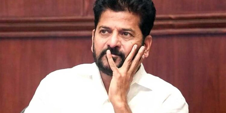 Telangana Politics: CM रेवंत रेड्डी पर 200 करोड़ की जमीन सिर्फ 7 करोड़ में देने का आरोप, Lokayukta पहुंचा मामला