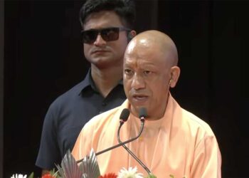 Raksha Bandhan Gift: दिल्ली से UP तक महिलाओं का Free Bus सफर, साथ में एक यात्री को भी नहीं लगेगा किराया