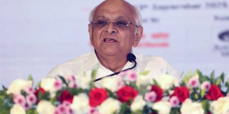 Gujarat Semiconductor Hub की बड़ी छलांग! 13.66 बिलियन डॉलर का निवेश, 12 में से 6 प्रोजेक्ट राज्य में