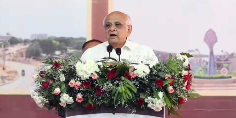 Gujarat में Ayushman कवच हुआ दोगुना! 5 लाख से बढ़कर 10 लाख, 2.92 करोड़ कार्ड जारी