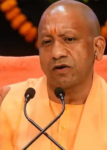 चार दिव्यांग बच्चों का दर्द देख CM योगी ने लिया एक्शन, परिवार की बदल गई पूरी जिंदगी
