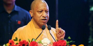 UP की 8 सहकारी चीनी मिलों का जलवा, राष्ट्रीय दक्षता पुरस्कार में प्रदेश ने मारी बाजी; जानें किन मिलों को मिला सम्मान