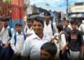 Gen Alpha Protest: स्कूल में पानी में मिले कीड़े तो भड़के छात्र, गदरपुर कोतवाली का किया घेराव