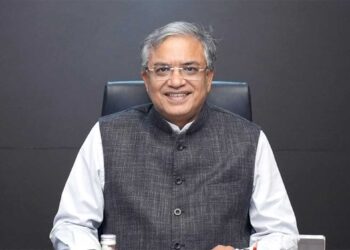 Gyanesh Kumar पर बढ़ा दबाव, विपक्ष ला रहा महाभियोग का नोटिस; SIR को लेकर EC में उठे थे 14 सवाल