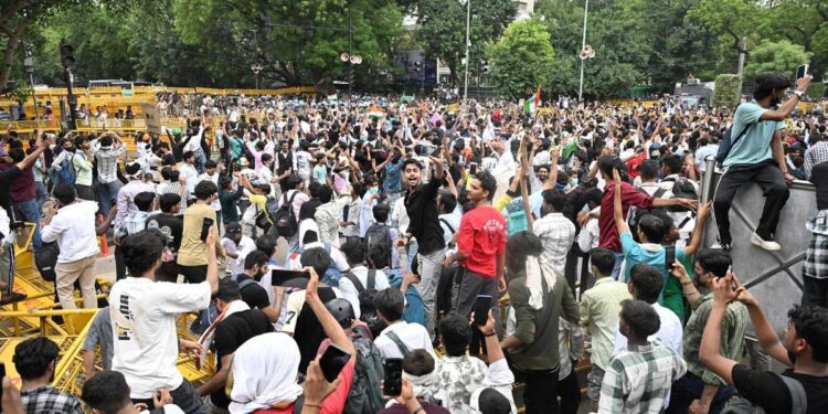 Jantar Mantar Protest: SC का बड़ा फैसला, छात्रों की सभी FIR रद्द; Article 142 का हुआ इस्तेमाल