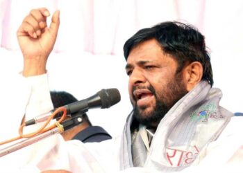 UP Politics: BJP के दलित नेता कौशल किशोर की पोस्ट से मचा सियासी घमासान, क्या पार्टी बदलने का दिया संकेत?