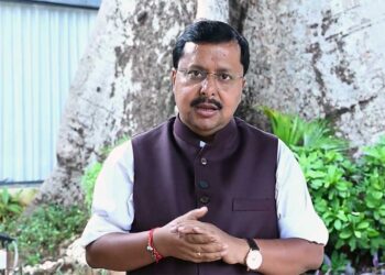 ‘नाराज फूफा’ वाले बयान पर घमासान, Nitin Nabin ने PM मोदी का किया बचाव; कांग्रेस ने घेरा