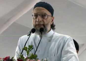 ओवैसी का Gen Z से सवाल- ‘बीवी की गुलामी करोगे?’ फिर बोले- ‘वही अच्छा मर्द है’, UCC पर भी साधा निशाना
