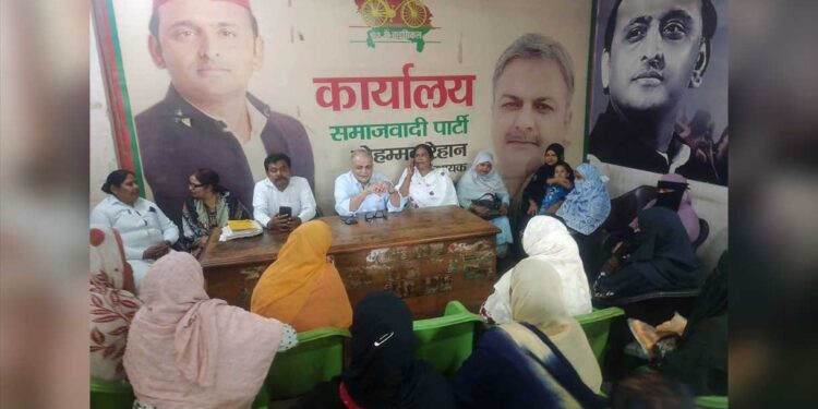 लखनऊ पश्चिम में महिलाओं से आत्मीय संवाद, जनसरोकारों पर हुई सार्थक चर्चा