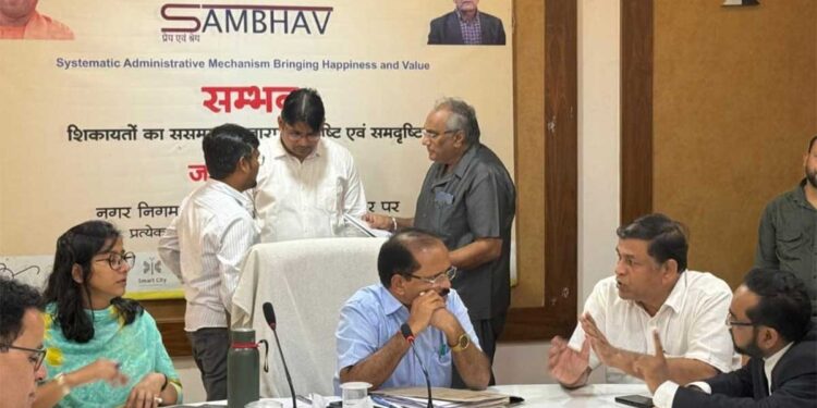 बुद्धा पार्क की सुरक्षा को लेकर उपेन्द्र सिंह ने अपने प्रतिनिधिमंडल के साथ कमिश्नर और नगर आयुक्त को सौंपा ज्ञापन