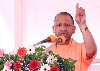 योगी सरकार का बड़ा ऐलान, आंगनबाड़ी कार्यकत्रियों का मानदेय 50% बढ़ा; अब हर साल मिलेगा 5 लाख का हेल्थ कवर