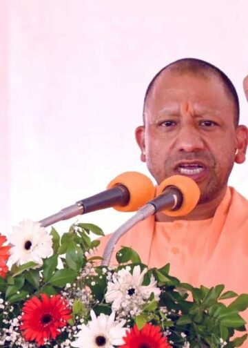 योगी सरकार का बड़ा ऐलान, आंगनबाड़ी कार्यकत्रियों का मानदेय 50% बढ़ा; अब हर साल मिलेगा 5 लाख का हेल्थ कवर