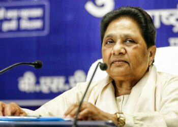 Mayawati का बड़ा दावा: 2027 चुनाव से पहले सर्वे पर भड़कीं बसपा प्रमुख, बोलीं- 2007 में भी फैलाया गया था ऐसा माहौल