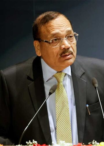CJI सूर्यकांत की युवा वकीलों को दो टूक सलाह, बोले- “कानूनी पेशा कमजोर दिल वालों के लिए नहीं है”