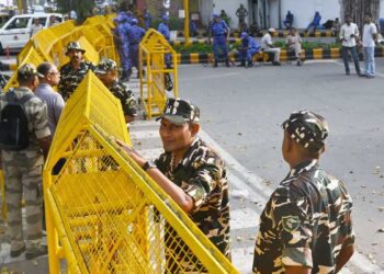 CJP Protest: दिल्ली में प्रदर्शन से पहले बड़ी कार्रवाई, अभिजीत दीपके से तुषार गांधी तक कई लोग हिरासत में