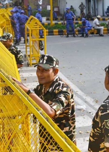 CJP Protest: दिल्ली में प्रदर्शन से पहले बड़ी कार्रवाई, अभिजीत दीपके से तुषार गांधी तक कई लोग हिरासत में
