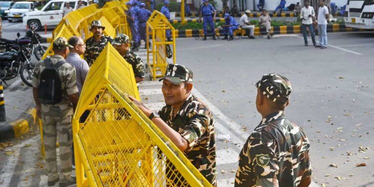 CJP Protest: दिल्ली में प्रदर्शन से पहले बड़ी कार्रवाई, अभिजीत दीपके से तुषार गांधी तक कई लोग हिरासत में
