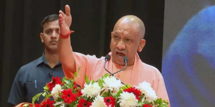 ‘बांग्लादेश जैसी क्रांति का सपना देखने वालों को चेतावनी!’ CM योगी का नेहा बोरा पर तीखा हमला, बोले- अराजकता से नहीं बदलेगी सत्ता