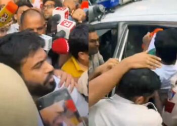 तिरंगा मार्च से पहले CJP संस्थापक अभिजीत दीपके हिरासत में, एक हफ्ते में दूसरी बार दिल्ली पुलिस की कार्रवाई