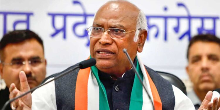 खरगे का CEC ज्ञानेश कुमार पर बड़ा हमला, बोले- ‘BJP का एजेंट था, है और रहेगा’, बैलेट पेपर को लेकर भी साफ किया रुख