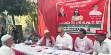 लखनऊ पश्चिम में मतदान केंद्रों का निरीक्षण करने पहुँचे पूर्व विधायक मोहम्मद रेहान, मतदाताओं से की मतदान की अपील