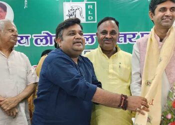 UP में 150 सीटों पर अड़ी कांग्रेस? SP से गठबंधन पर RLD का बड़ा तंज, बढ़ी सियासी हलचल