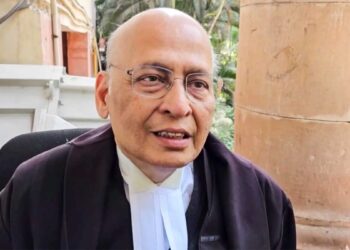 Rahul Gandhi Petition: सुप्रीम कोर्ट की 14 कमियों पर सिंघवी का पलटवार, बोले- कानून की जानकारी नहीं रखने वाले उठा रहे बेकार की आपत्तियां