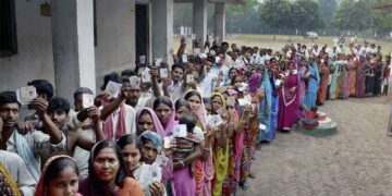 UP Election 2027: यूपी के हर बूथ पर लगेगा CCTV, चुनाव आयोग की तैयारी से गड़बड़ी करने वालों पर रहेगी नजर!